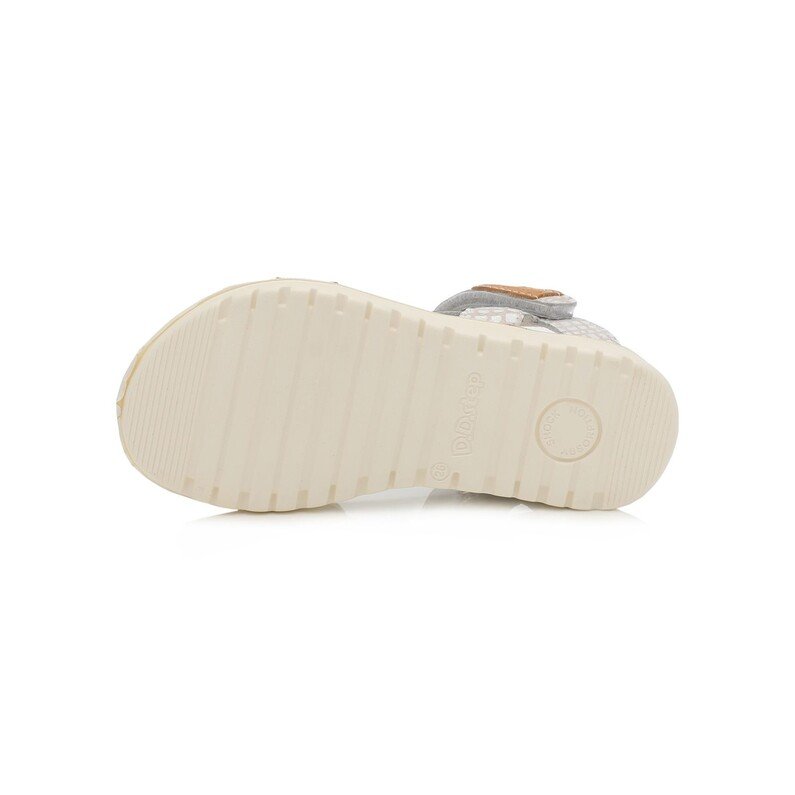Baltos basutės 25-30 d. AC055995M 5
